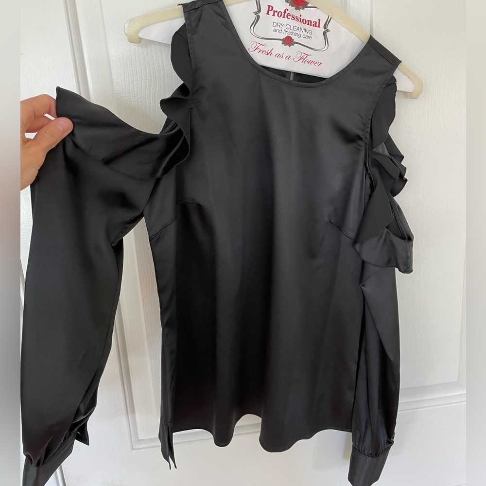 Bebe size XS black ruffle off shoulder silky top shirt blouse